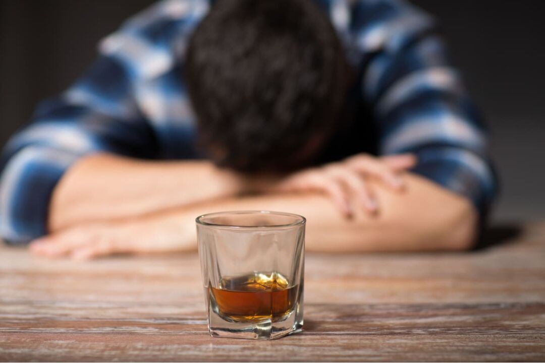 Η υπνηλία μπορεί να προκύψει από ξαφνική απόσυρση αλκοόλ
